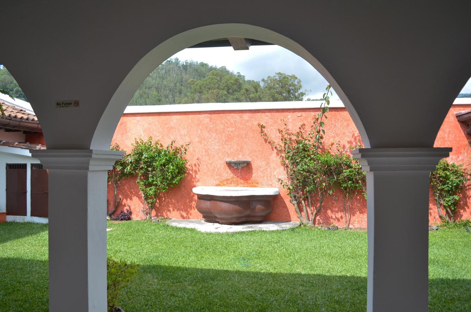 Luna Maya Boutique Hotel Antigua Exterior foto